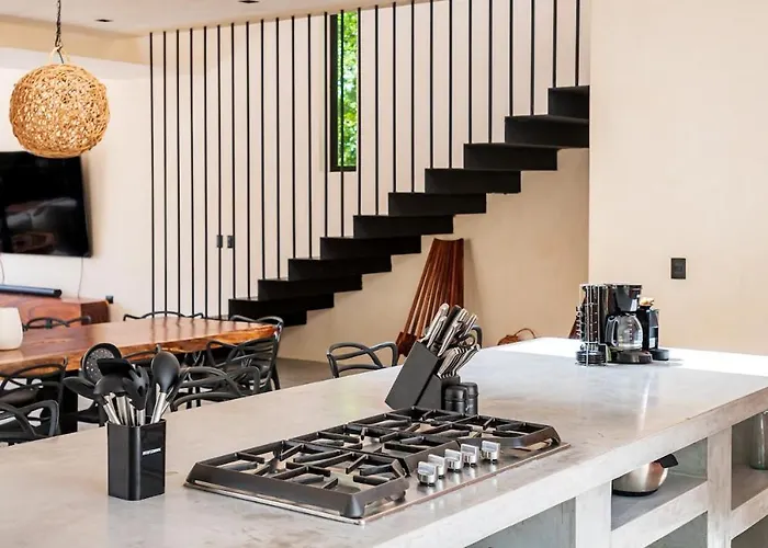 5-bedroom Private House With Pool In Villa *