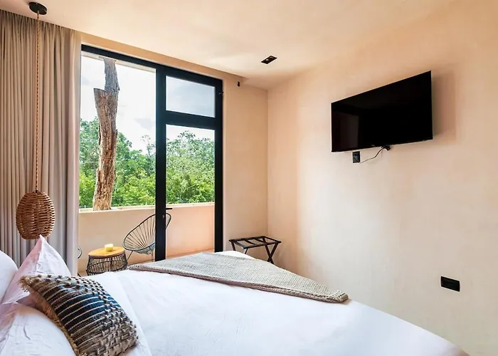 Villa 5-bedroom Private House With Pool In *