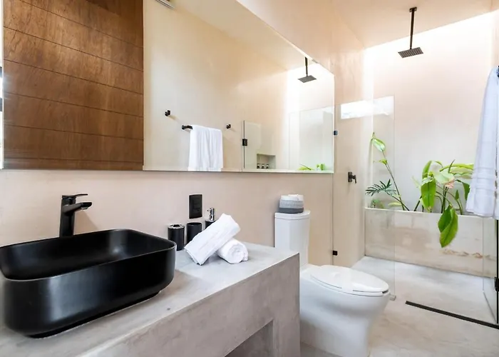 5-bedroom Private House With Pool In Villa *