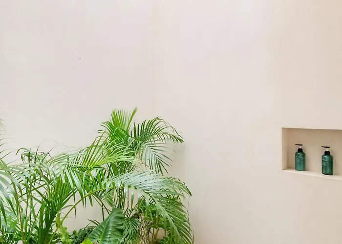 Villa 5-bedroom Private House With Pool In