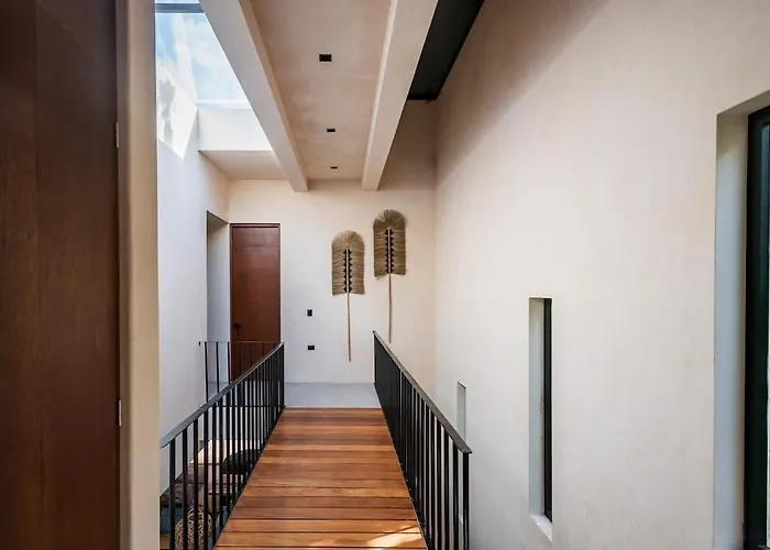 5-bedroom Private House With Pool In Villa